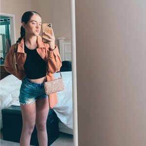 Meet your Posher, Sidney